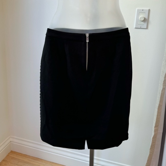 Axara Skirt - Picture 4 of 6